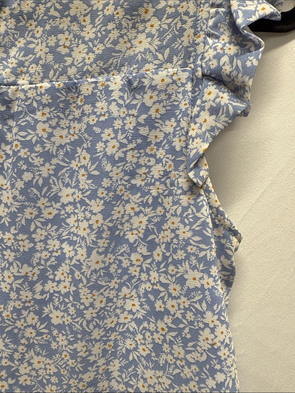 Light Blue Floral Ruffle Sleeve Top - Picture 6 of 13